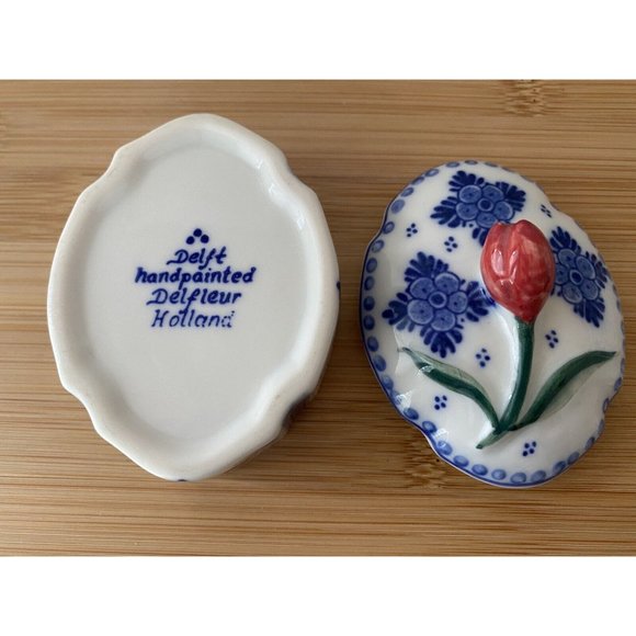 Delft Hand Painted Trinket Box Red Rose Blue Design Lidded W COA Dutch - Picture 7 of 7